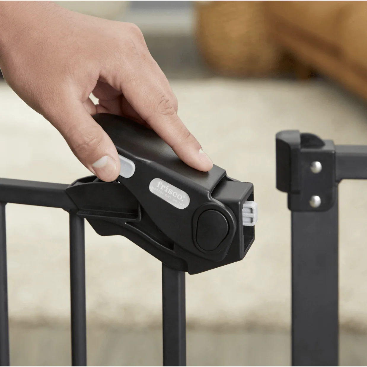 Frisco Extra Wide Auto-Close Pet Gate, 30-in Height - Image 3